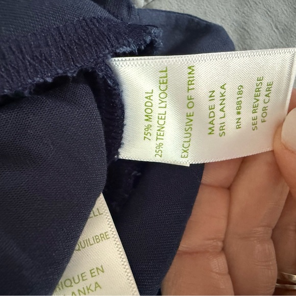 Lilly Pulitzer Dahlia Shorts in True Navy - Picture 7 of 8